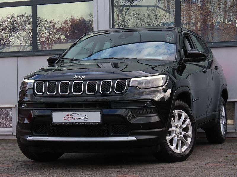 Gebraucht Jeep Compass 131 PS (96 kW) 2024 Schwarz SUV