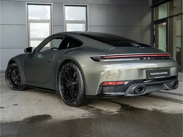Neu Porsche 911 Carrera 4S 480 PS (353 kW) 2026 Gruen Coupé