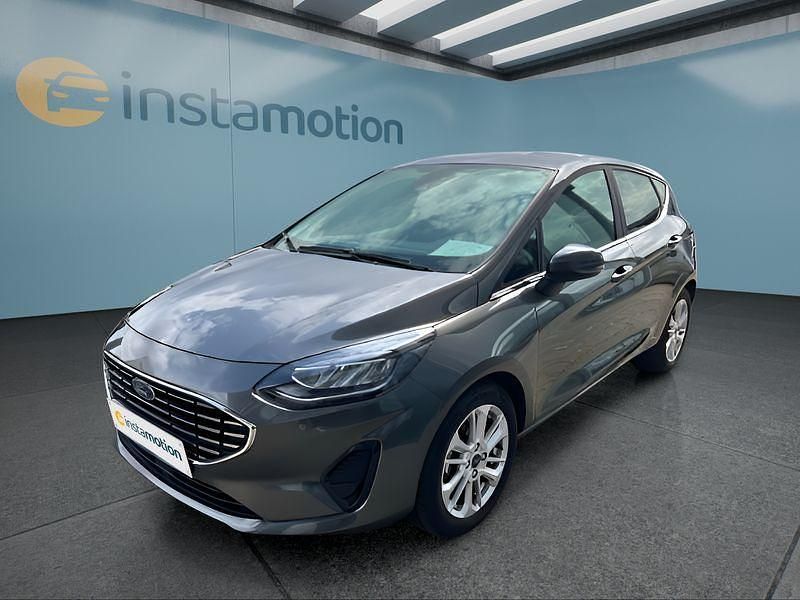 Grau Gebraucht 2023 Ford Fiesta Titanium Kleinwagen | 20.799 € (Fairer Preis) - Bild 1/4