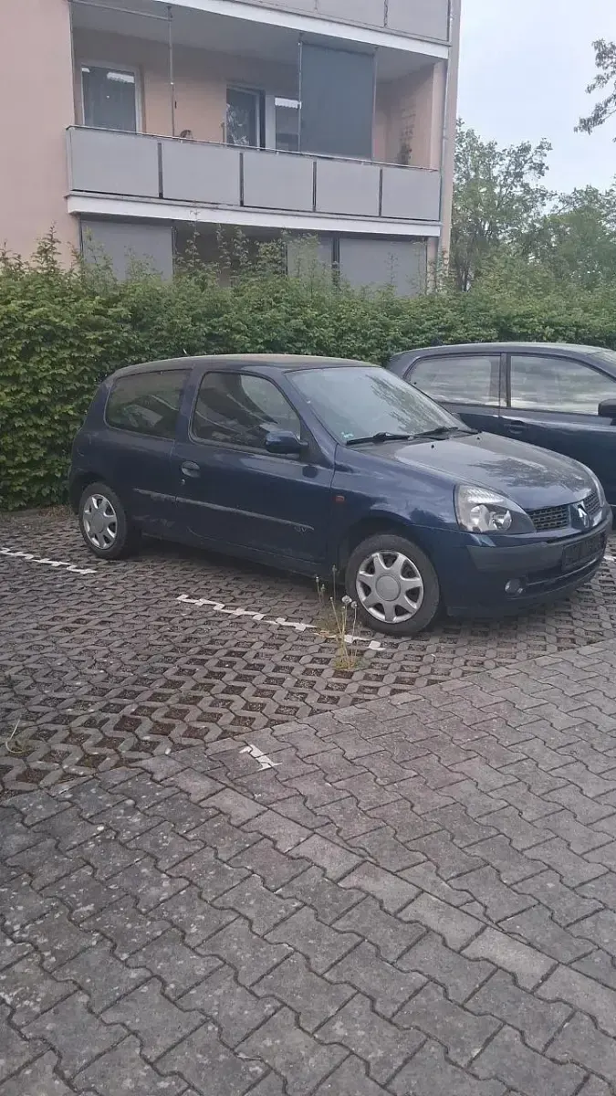 Brugt Renault Clio II 75 HK (55 kW) 2002 Blå Hatchback