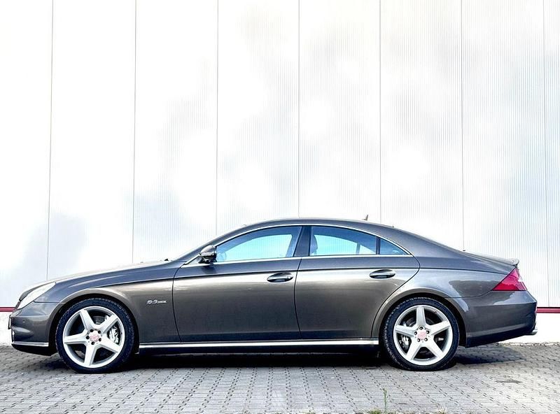 Grau Gebraucht 2007 Mercedes CLS63 AMG AMG Limousine | 19.900 € (Fairer Preis) - Bild 1/4