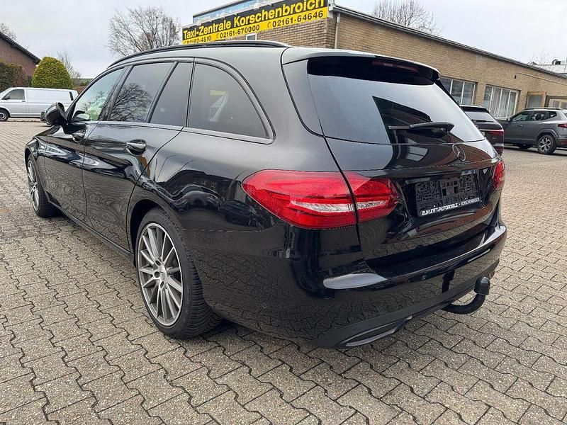 Gebraucht Mercedes C250 AMG 204 PS (150 kW) 2016 Obsidianschwarz Kombi