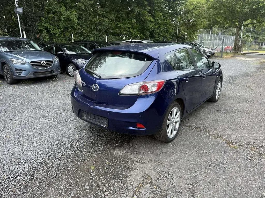 Gebraucht Mazda 3 Edition 105 PS (77 kW) 2012 Blau Limousine