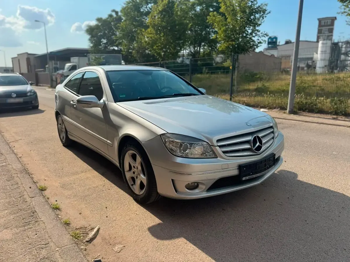 Gebraucht Mercedes CLC200 122 PS (89 kW) 2009 Silber Coupé