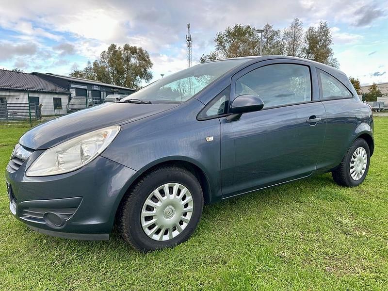 Grau Gebraucht 2009 Opel Corsa Selection Limousine | 1.800 € (Guter Preis) - Bild 1/4