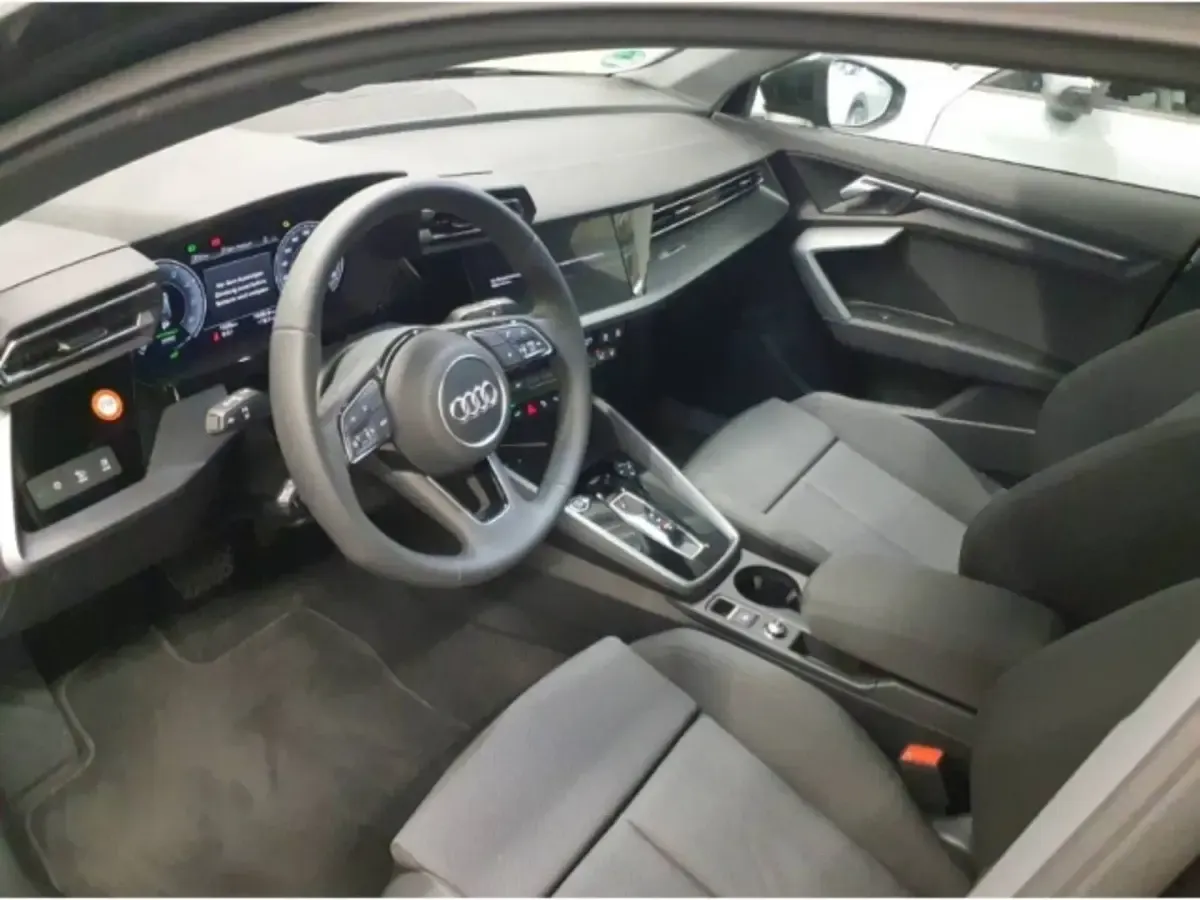 Gebraucht Audi A3 e-tron Ambiente 204 PS (150 kW) 2026 Manhattangrau metallic Kleinwagen