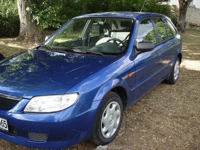 Gebraucht Mazda 323F Sporty 72 PS (52 kW) 2001 Blau metallic Kleinwagen