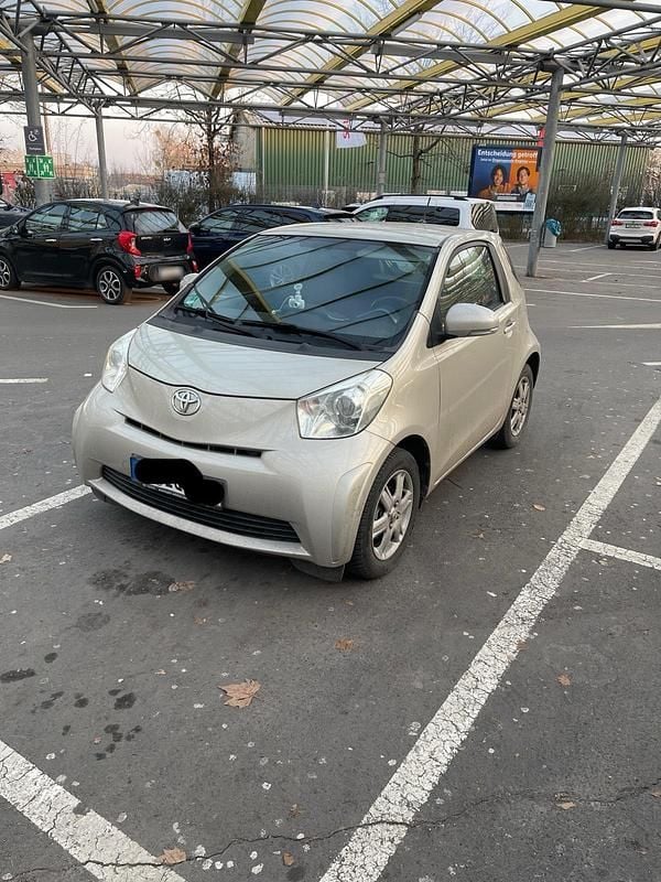 Gebraucht Toyota iQ 68 PS (50 kW) 2010 Andere farben Kleinwagen