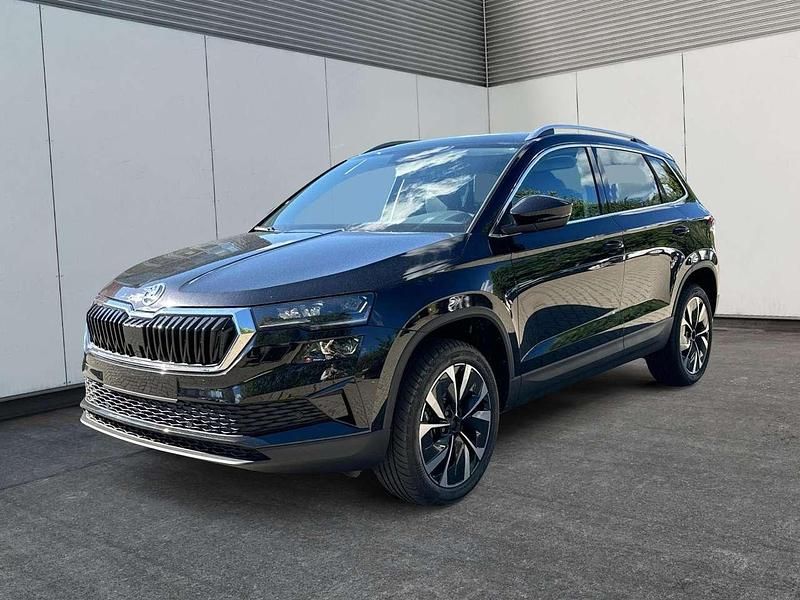 Schwarz Neu 2025 Skoda Karoq SUV | 34.280 € (Guter Preis) - Bild 1/4