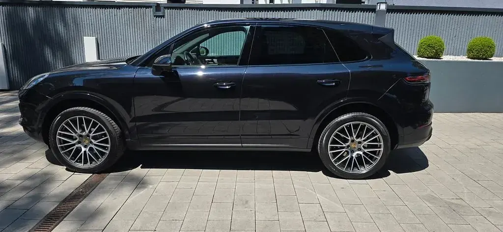 Gebraucht Porsche Cayenne Platinum Edition 340 PS (250 kW) 2022 Schwarz SUV
