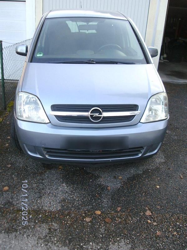 Andere farben Gebraucht 2004 Opel Meriva Van / Kleinbus | 350 € (Superpreis) - Bild 1/4