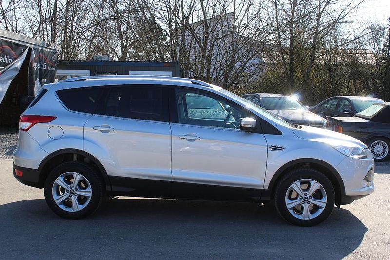 Gebraucht Ford Kuga Titanium 163 PS (119 kW) 2014 Silber SUV