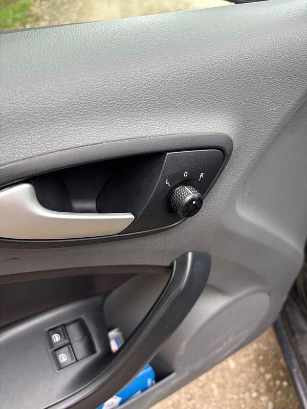 Second-hand Seat Ibiza Reference 86 CP (63 kW) 2011 Negru Berlinǎ