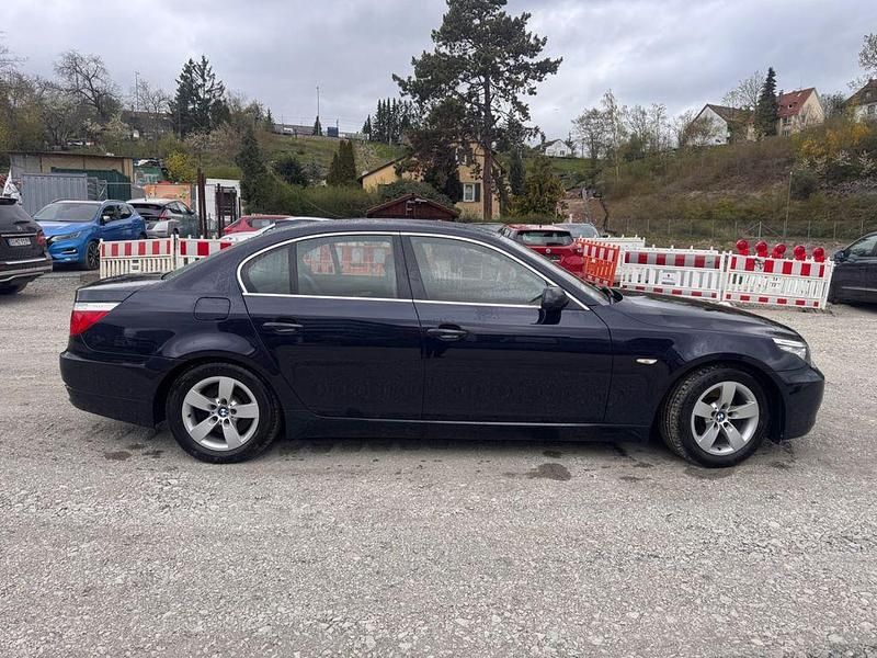 Gebraucht BMW 523 190 PS (139 kW) 2007 Blau Limousine