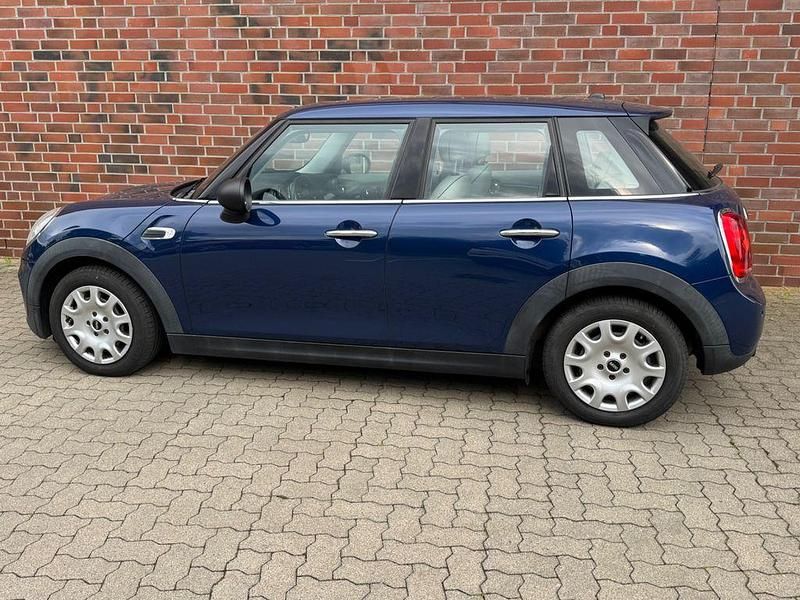 Blau Gebraucht 2015 Mini ONE Kleinwagen | 11.990 € (Fairer Preis) - Bild 1/4
