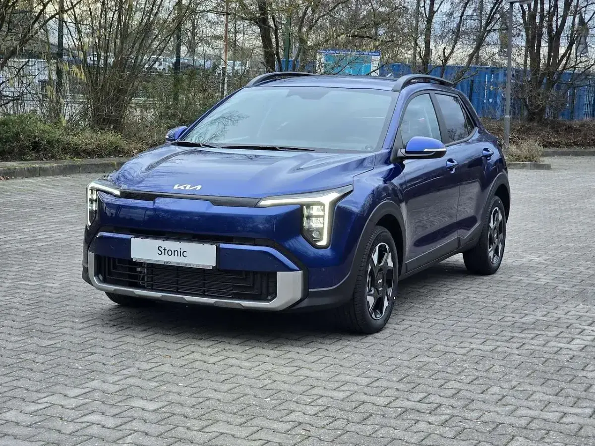 Neu Kia Stonic Vision 101 PS (74 kW) 2025 Blau SUV
