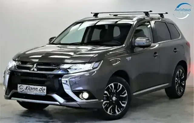 Gebraucht Mitsubishi Outlander P-HEV Top 203 PS (149 kW) 2016 Braun Limousine