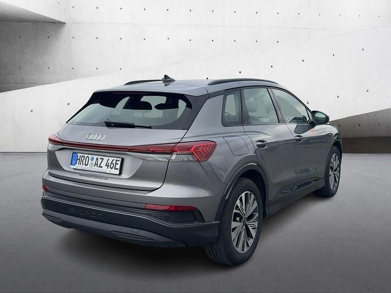 Gebraucht Audi Q4 e-tron Advanced 150 kW (204 PS) 2024 Taifungrau metallic SUV