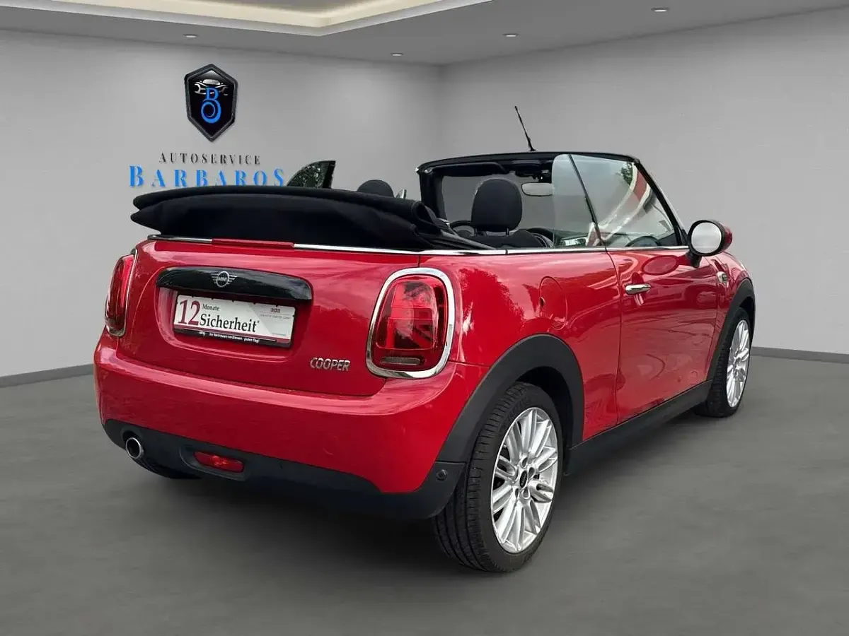 Gebraucht Mini Cooper Cabriolet 136 PS (100 kW) 2018 Chili (solar) red Cabrio