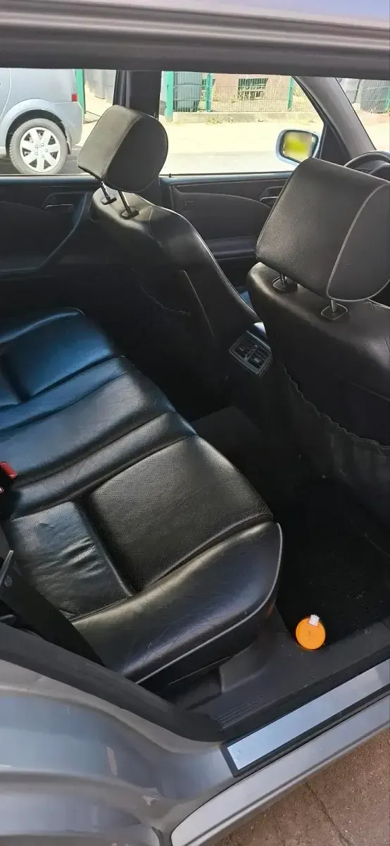 Gebraucht Mercedes E240 170 PS (125 kW) 2000 Grau Kombi