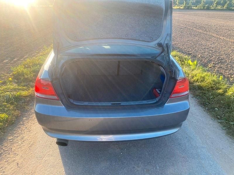 Używany BMW 320 170 KM (125 kW) 2007 Srebrny Coupe