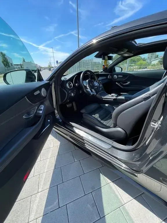 Gebraucht Mercedes C300 245 PS (180 kW) 2018 Grau Coupé