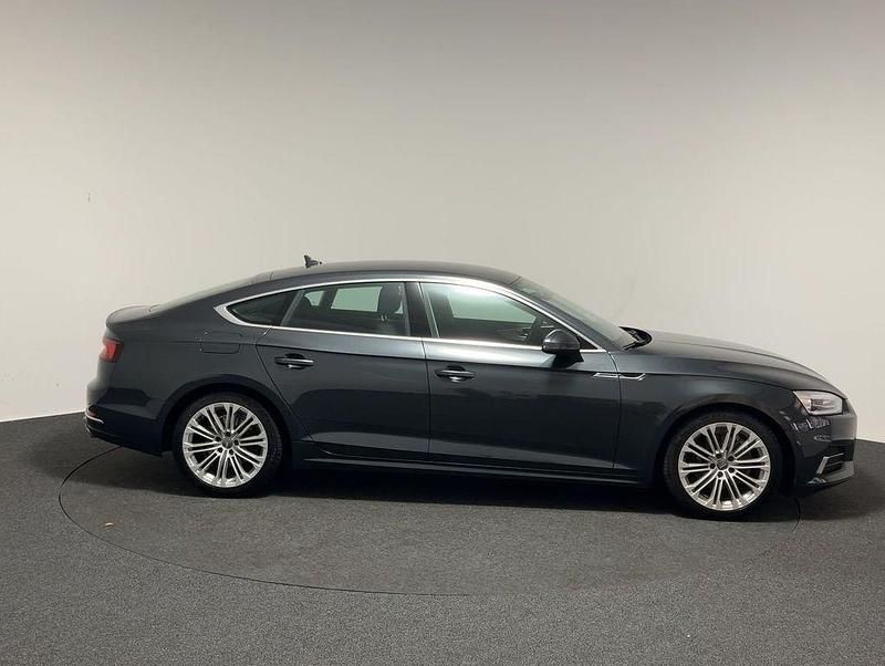 Gebraucht Audi A5 Sportback Sport 190 PS (139 kW) 2019 Grau Kleinwagen