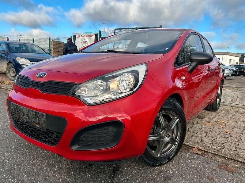 Gebraucht Kia Rio Attract 86 PS (63 kW) 2012 Rot Limousine