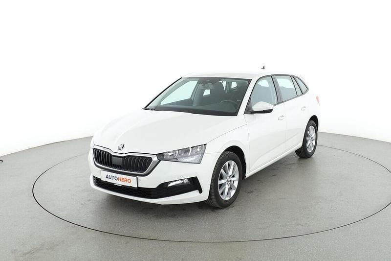 Weiß Gebraucht 2020 Skoda Scala Ambition Kleinwagen | 13.820 € (Fairer Preis) - Bild 1/3