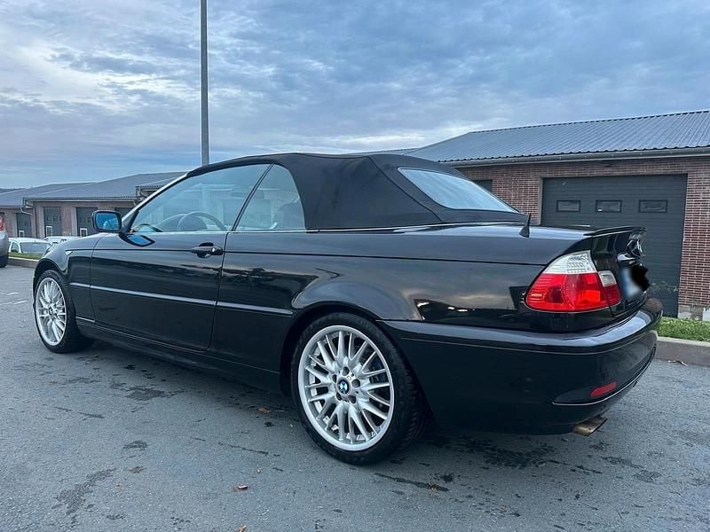 Gebraucht BMW 325 Cabriolet 192 PS (141 kW) 2003 Schwarz Cabrio
