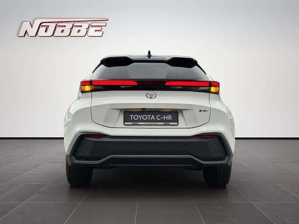 Neu Toyota C-HR 197 PS (144 kW) 2026 Schneeweiß/schwarz SUV