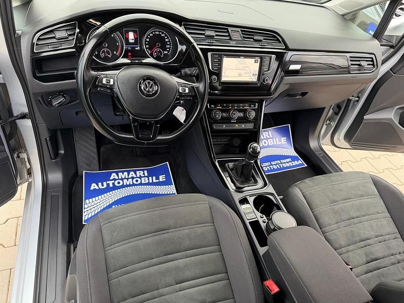 Gebraucht VW Touran Sport 150 PS (110 kW) 2016 Silber Van / Kleinbus