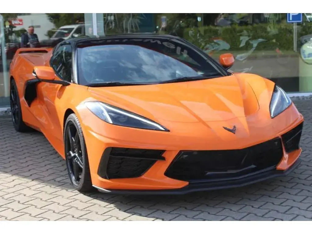 Używany Corvette C8 481 KM (353 kW) 2023 Pomarańczowy Kabriolet