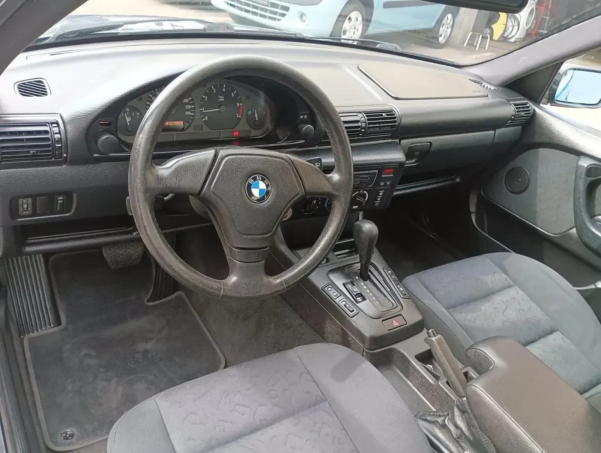 Gebraucht BMW 316 102 PS (75 kW) 1998 Grau Coupé