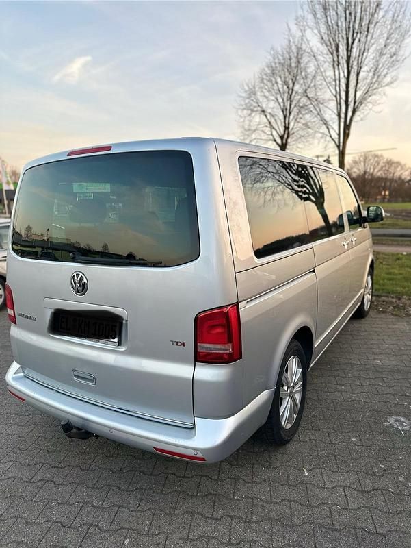 Usata VW Multivan 179 CV (131 kW) 2015 Argento Monovolume