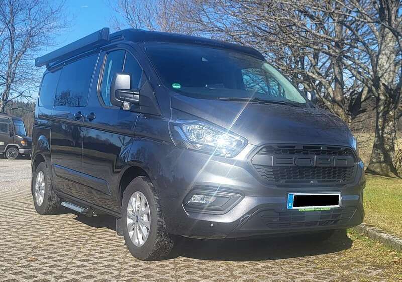 Grau Gebraucht 2024 Ford Transit Custom Van / Kleinbus | 52.000 € - Bild 1/4
