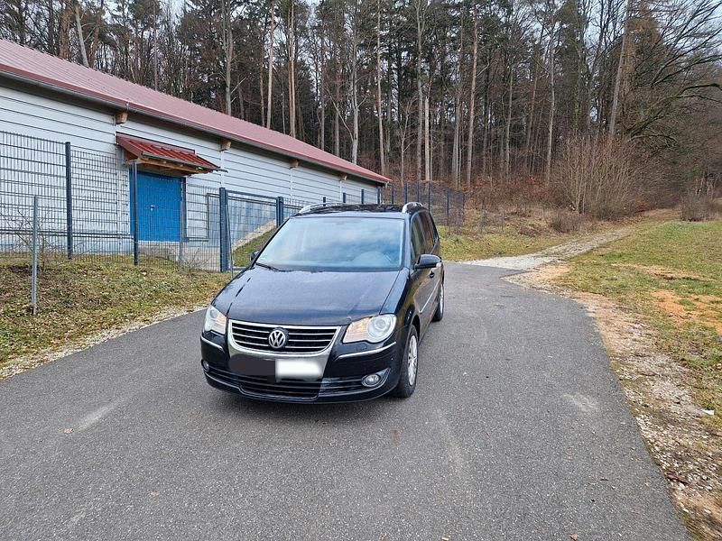 Gebraucht VW Touran Highline 140 PS (102 kW) 2008 Schwarz Van / Kleinbus