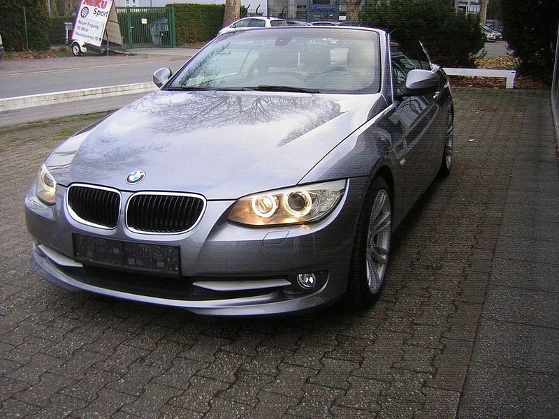 Gebraucht BMW 320 Cabriolet Performance 184 PS (135 kW) 2011 Grau Cabrio