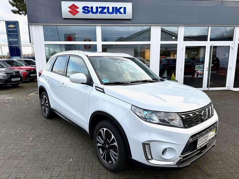 Weiß Gebraucht 2019 Suzuki Vitara Comfort+ SUV | 17.500 € (Fairer Preis) - Bild 1/4