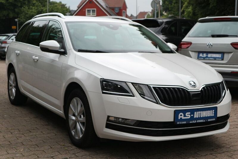 Weiß Gebraucht 2019 Skoda Octavia Style Kombi | 18.900 € (Etwas zu teuer) - Bild 1/4