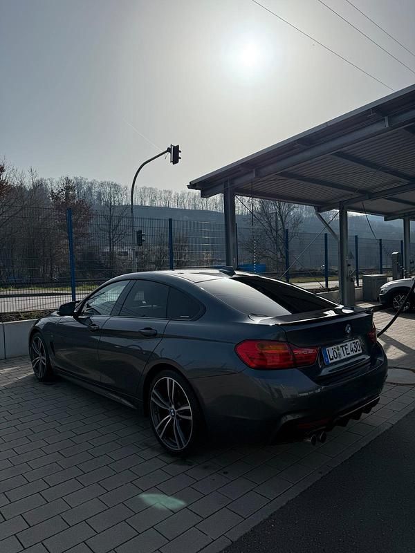 Gebraucht BMW 430 Efficient Dynamics 252 PS (185 kW) 2016 Grün Coupé