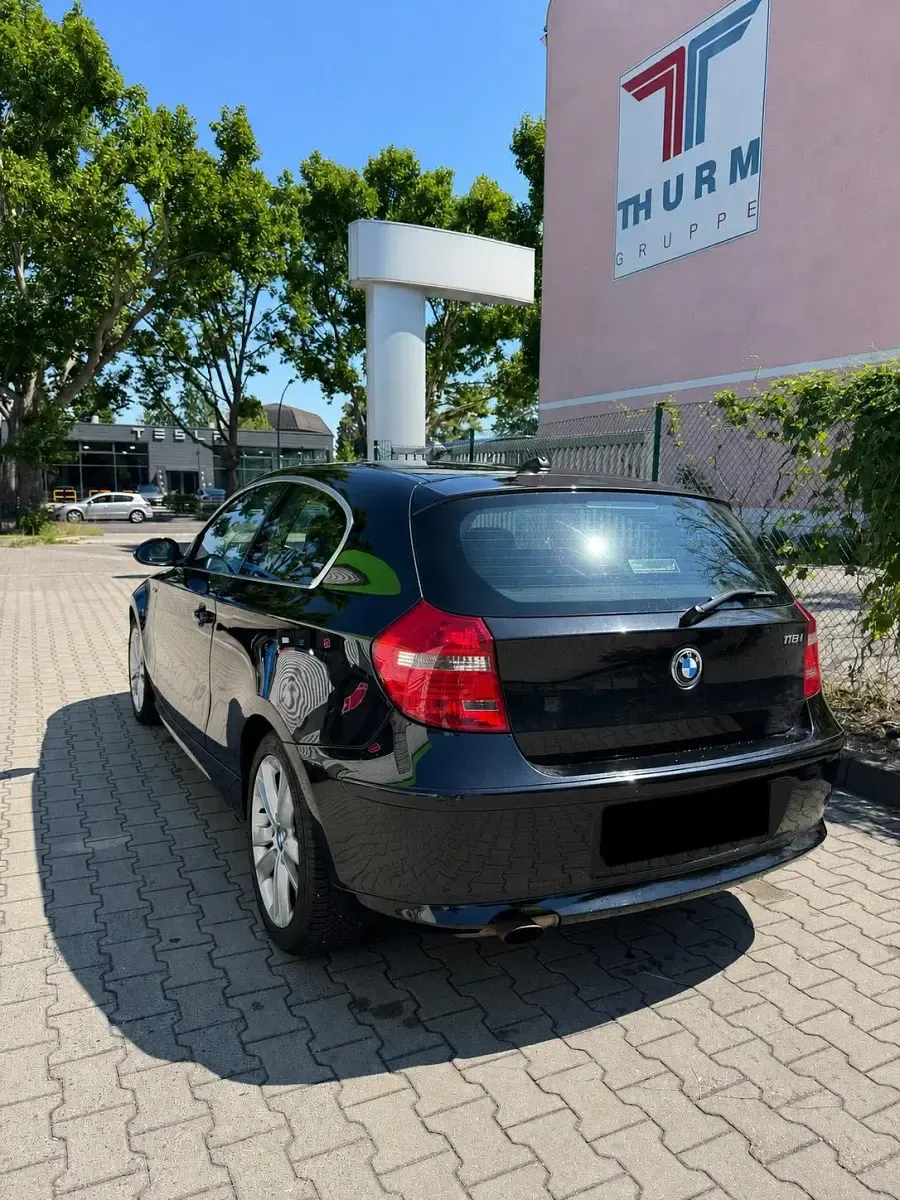 Gebraucht BMW 118 143 PS (105 kW) 2009 Schwarz Kleinwagen