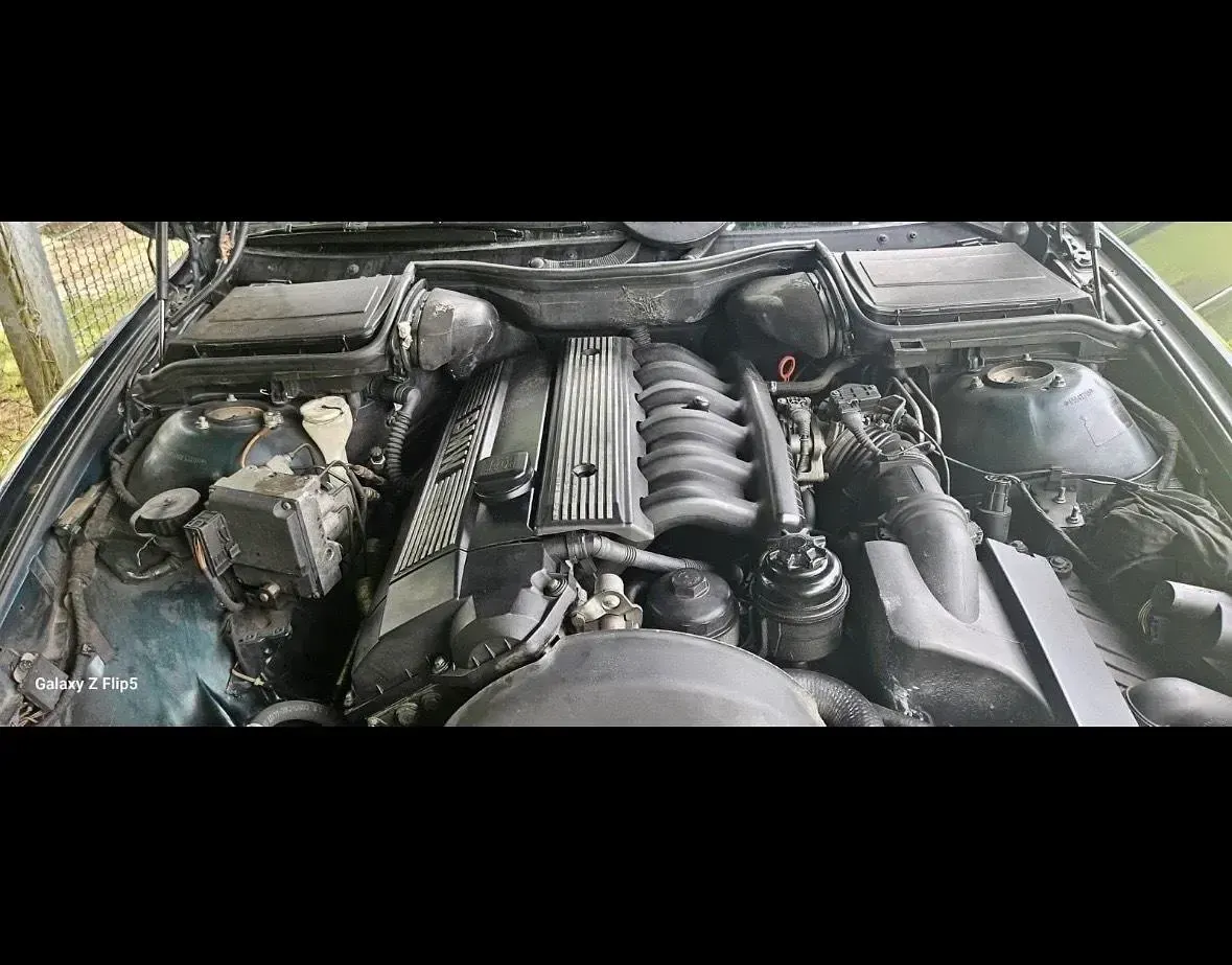 Gebraucht BMW 528 193 PS (141 kW) 1997 Grün Limousine