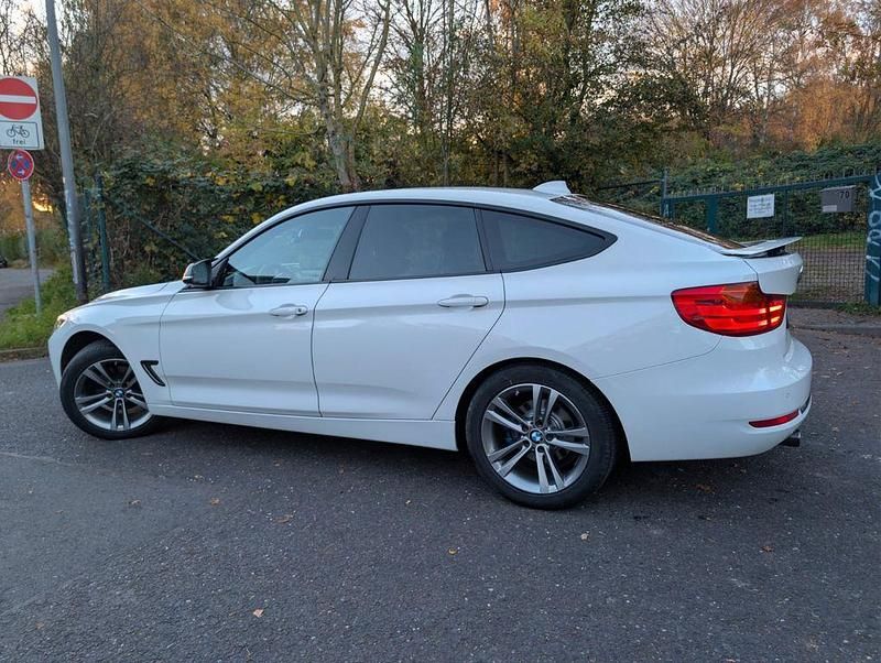 Gebraucht BMW 320 Gran Turismo Sport Line 184 PS (135 kW) 2015 Weiß Limousine