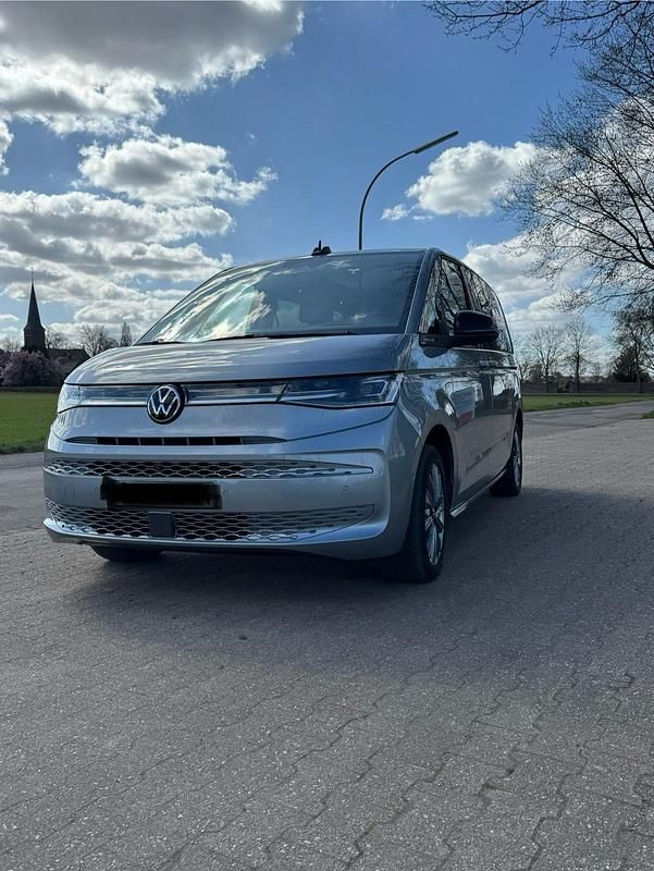 Silber Gebraucht 2022 VW T7 Energetic Van | 48.500 € (Guter Preis) - Bild 1/4
