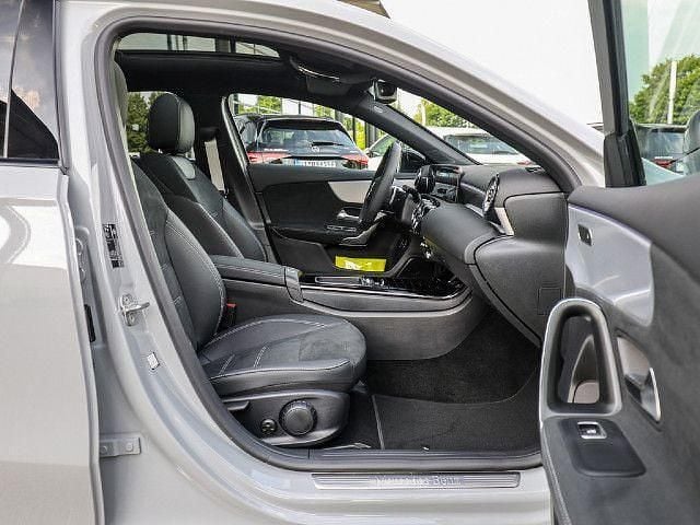Grau Gebraucht 2025 Mercedes A200 Edition Limousine | 38.780 € (Teuer) - Bild 1/4