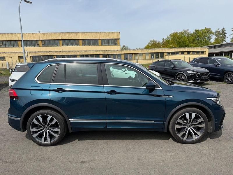 Gebraucht VW Tiguan R-line 190 PS (139 kW) 2022 Blau SUV