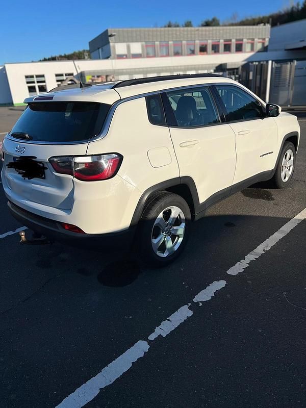 Gebraucht Jeep Compass 140 PS (102 kW) 2017 Weiß SUV