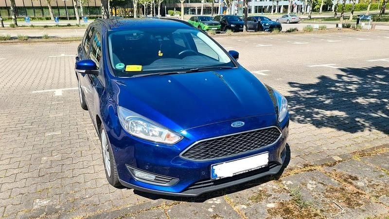 Second-hand Ford Focus Titanium 101 CP (74 kW) 2018 Albastru Break