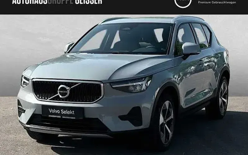 Gebraucht Volvo XC40 Core 163 PS (119 kW) 2024 Vapour grey SUV